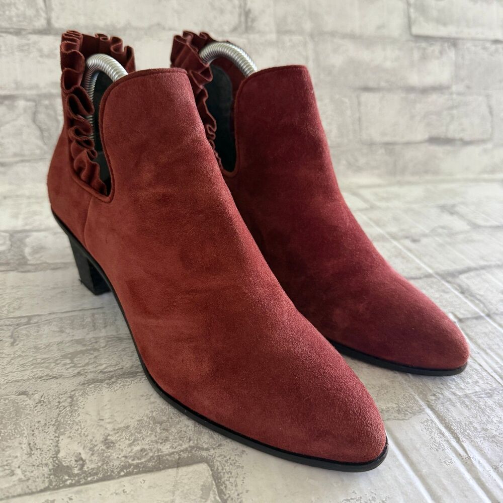 LOGO Lori Goldstein Brown Suede Ruffle Trim Ankle Bootie Slip On Block Heel 8.5